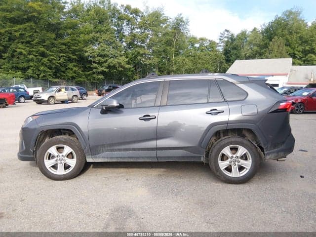 2020 TOYOTA RAV4 XLE 14