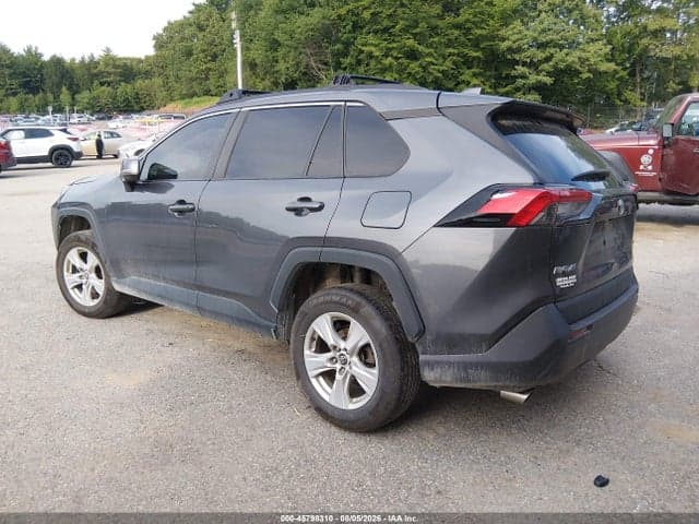 2020 TOYOTA RAV4 XLE 3