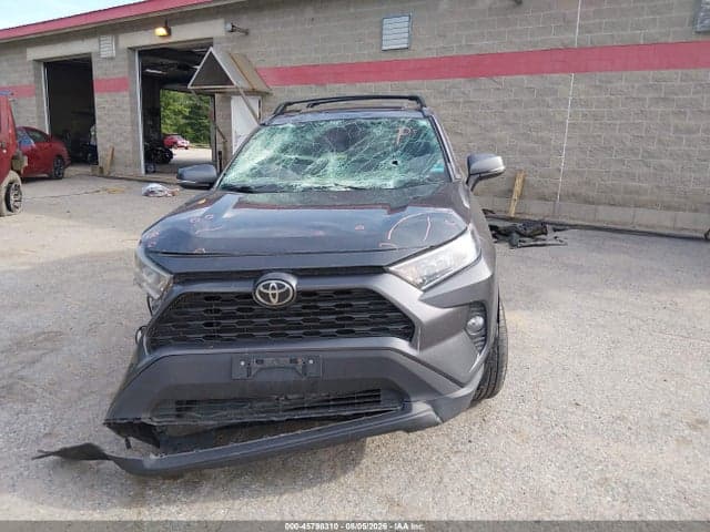 2020 TOYOTA RAV4 XLE 6