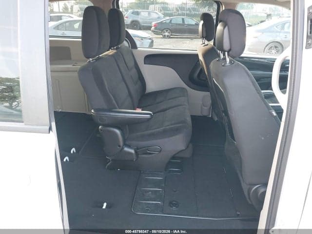2017 DODGE GRAND CARAVAN SE 8
