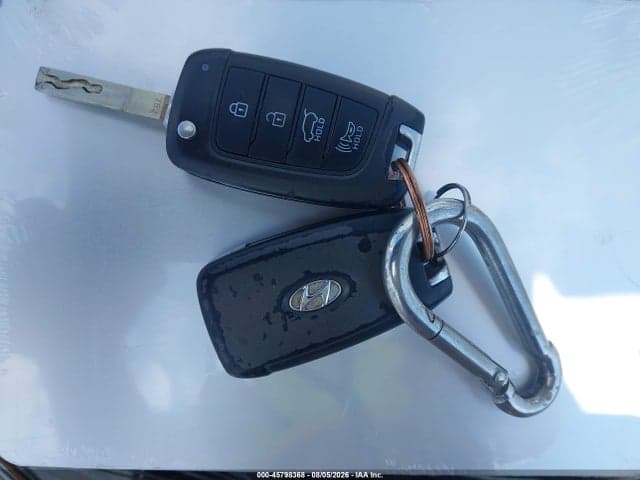 2019 HYUNDAI SANTA FE SE 11