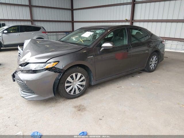 2018 TOYOTA CAMRY HYBRID LE 2
