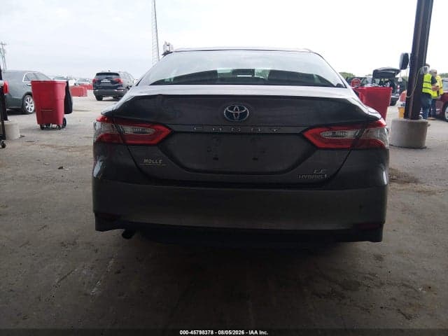 2018 TOYOTA CAMRY HYBRID LE 17