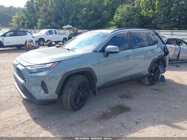2022 TOYOTA RAV4 XLE 2