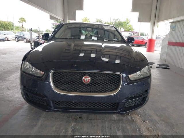 2018 JAGUAR XE 25T 12