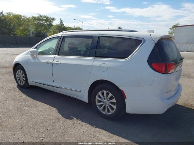 2019 CHRYSLER PACIFICA TOURING L 3