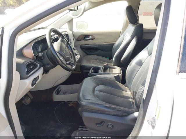 2019 CHRYSLER PACIFICA TOURING L 5