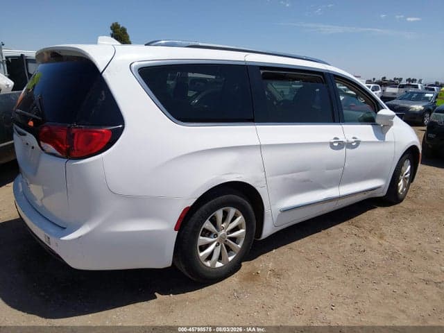 2019 CHRYSLER PACIFICA TOURING L 6