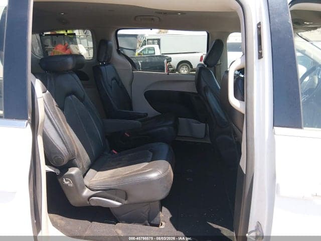 2019 CHRYSLER PACIFICA TOURING L 8