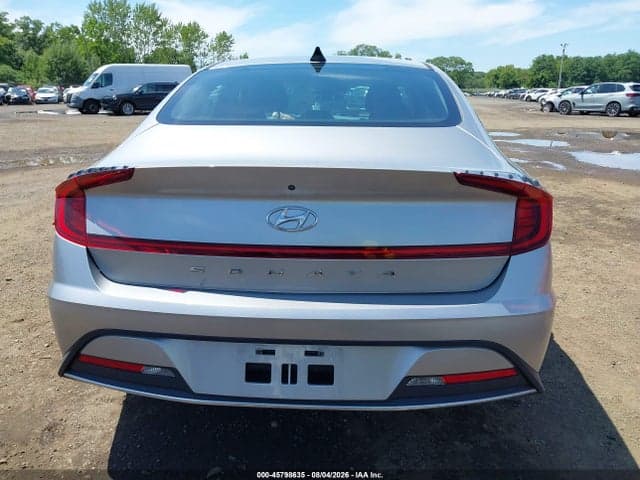 2021 HYUNDAI SONATA SE 16