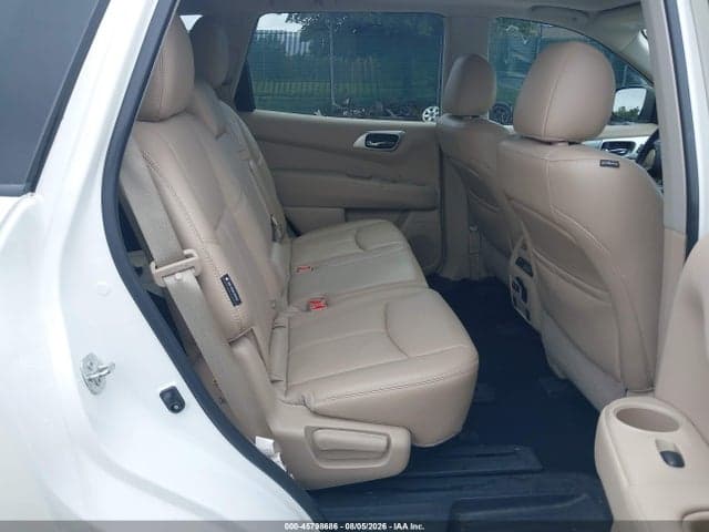 2019 NISSAN PATHFINDER SL 8