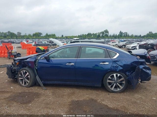 2017 NISSAN ALTIMA 2.5 SR 14