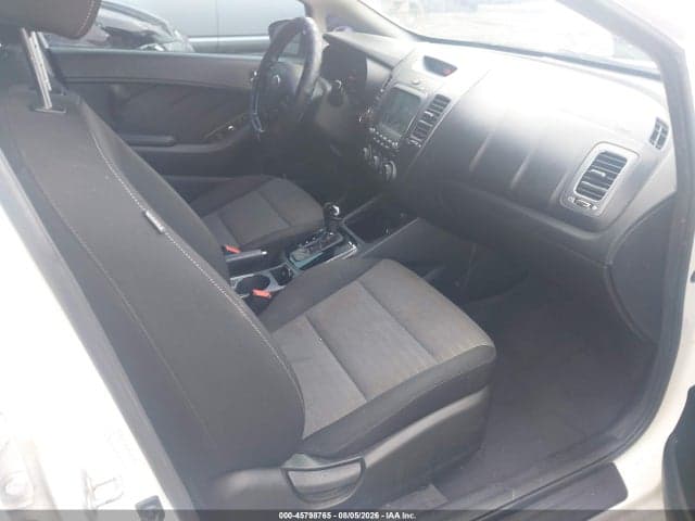 2017 KIA FORTE S 5