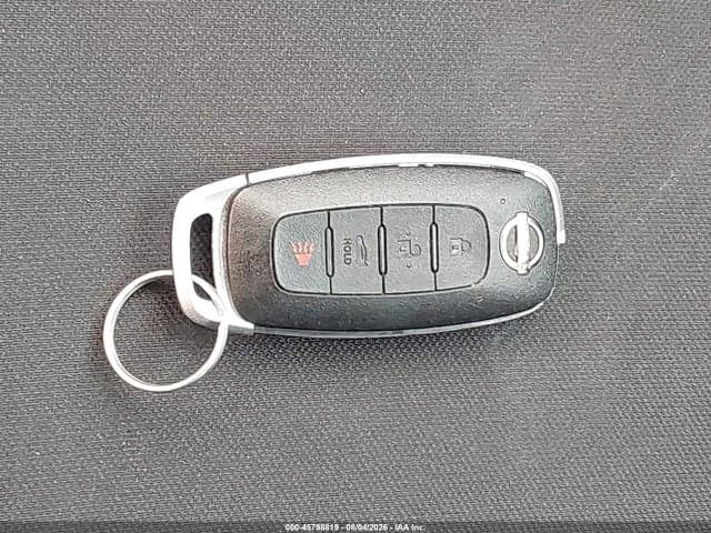 2025 NISSAN VERSA 1.6 SV 11