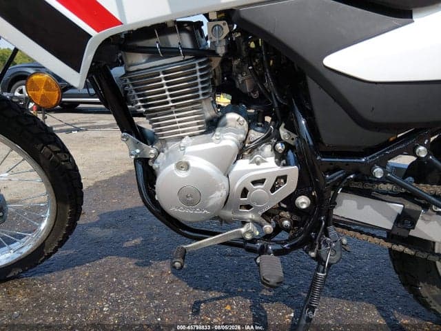 2023 HONDA XR150L E 9