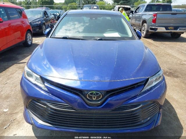 2018 TOYOTA CAMRY LE 12