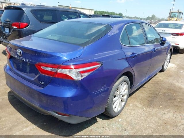 2018 TOYOTA CAMRY LE 4
