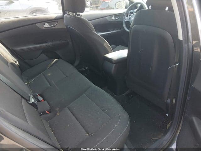 2019 KIA FORTE FE 8