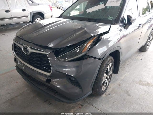 2021 TOYOTA HIGHLANDER XLE 6