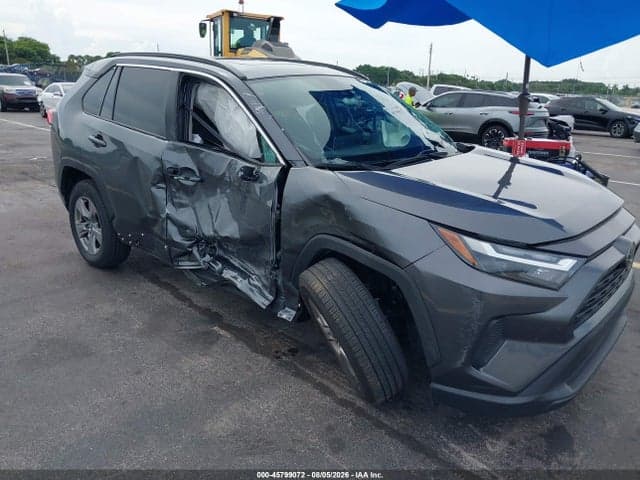 2023 TOYOTA RAV4 XLE 6