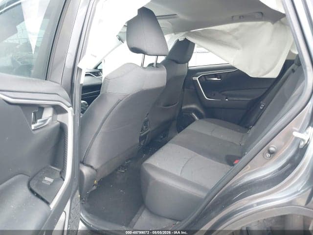 2023 TOYOTA RAV4 XLE 8