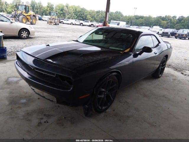 2019 DODGE CHALLENGER SXT 2