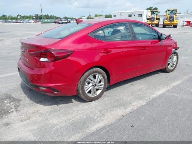 2020 HYUNDAI ELANTRA SEL 4