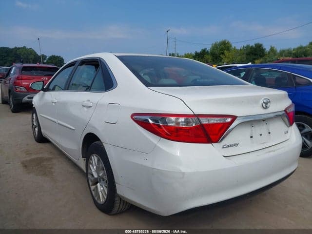 2017 TOYOTA CAMRY LE 3