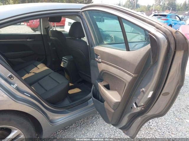 2018 HYUNDAI ELANTRA SEL 8