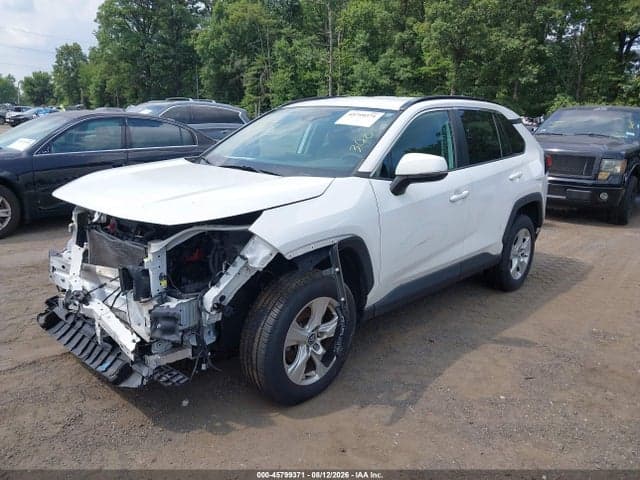 2020 TOYOTA RAV4 XLE 2