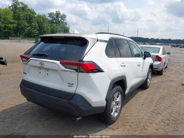 2020 TOYOTA RAV4 XLE 4