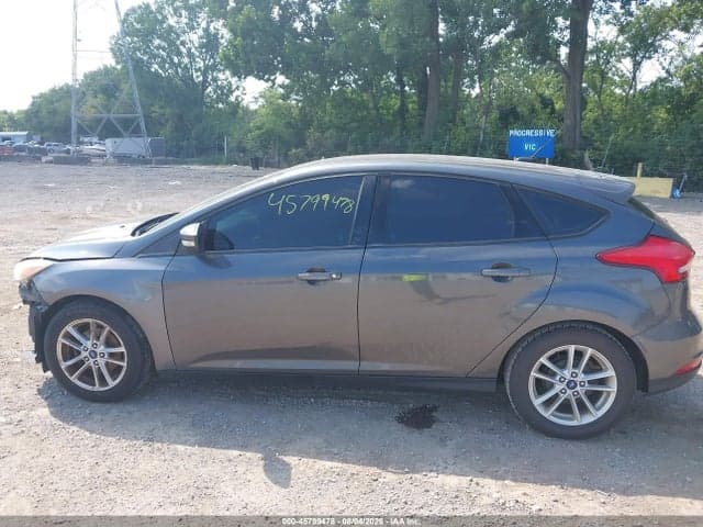 2017 FORD FOCUS SE 14