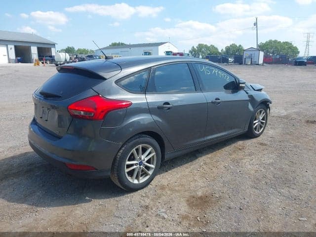 2017 FORD FOCUS SE 4