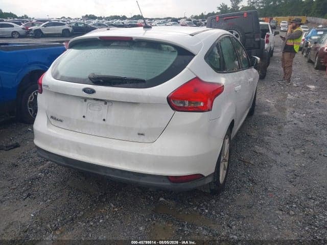 2017 FORD FOCUS SE 4
