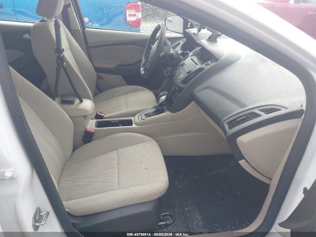 2017 FORD FOCUS SE 5