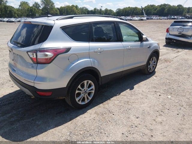 2017 FORD ESCAPE SE 4