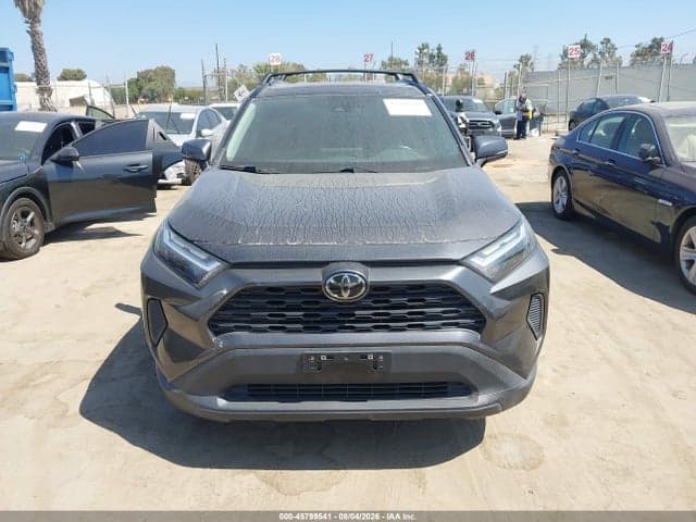 2022 TOYOTA RAV4 XLE 12