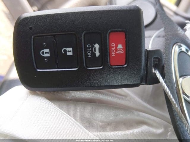 2017 TOYOTA COROLLA SE 11