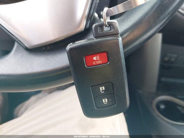2018 TOYOTA RAV4 XLE 11