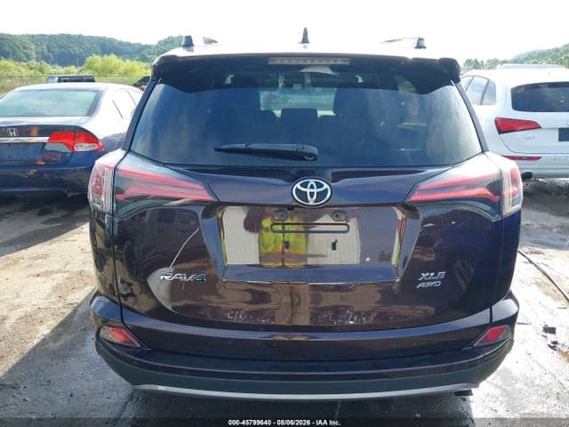 2018 TOYOTA RAV4 XLE 17