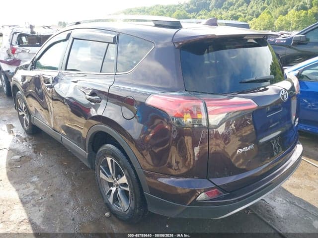 2018 TOYOTA RAV4 XLE 3