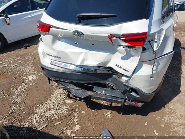 2019 TOYOTA HIGHLANDER XLE 18