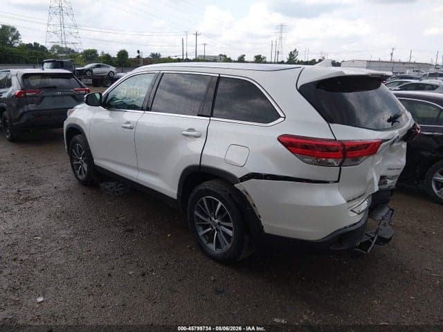2019 TOYOTA HIGHLANDER XLE 3