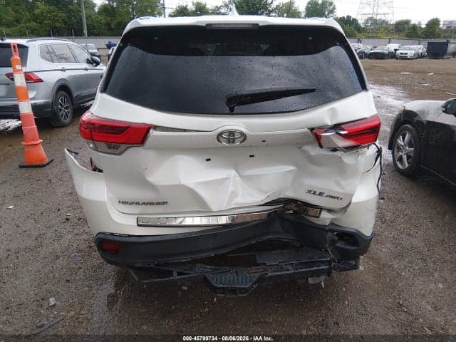 2019 TOYOTA HIGHLANDER XLE 6