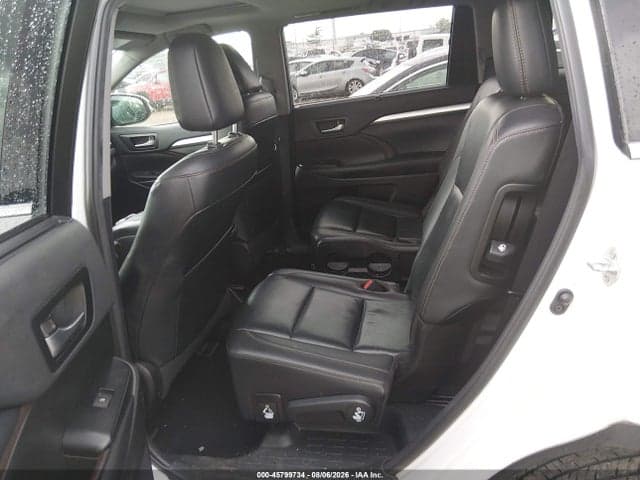 2019 TOYOTA HIGHLANDER XLE 8