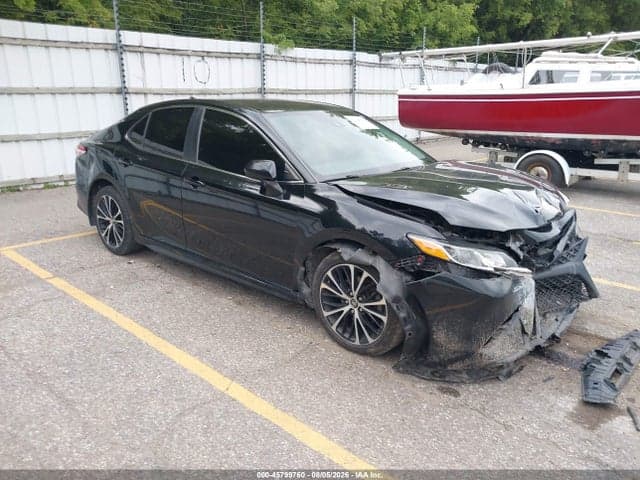 2020 TOYOTA CAMRY SE - 1