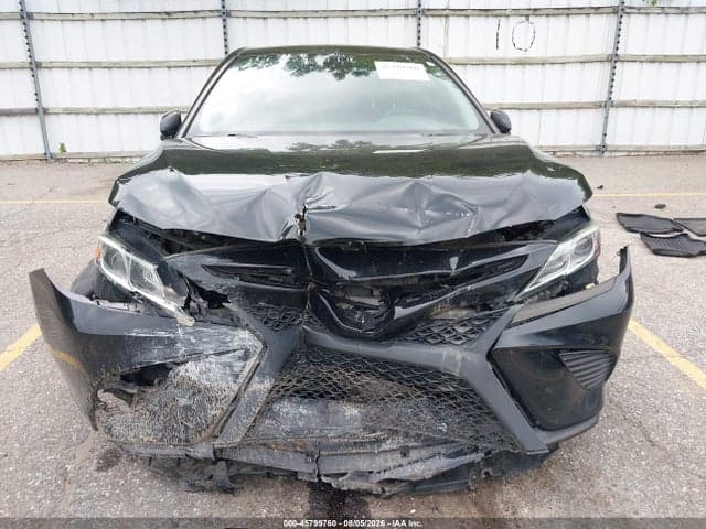 2020 TOYOTA CAMRY SE 12