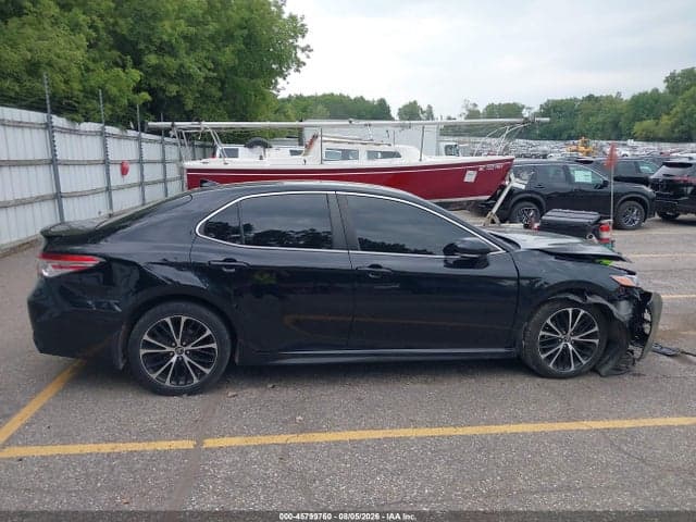 2020 TOYOTA CAMRY SE 13