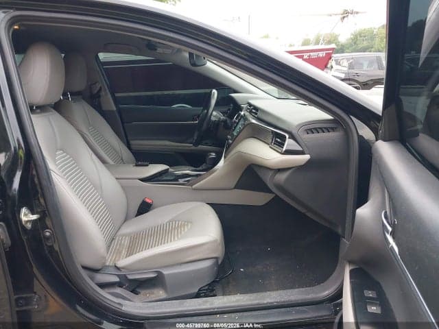 2020 TOYOTA CAMRY SE 5