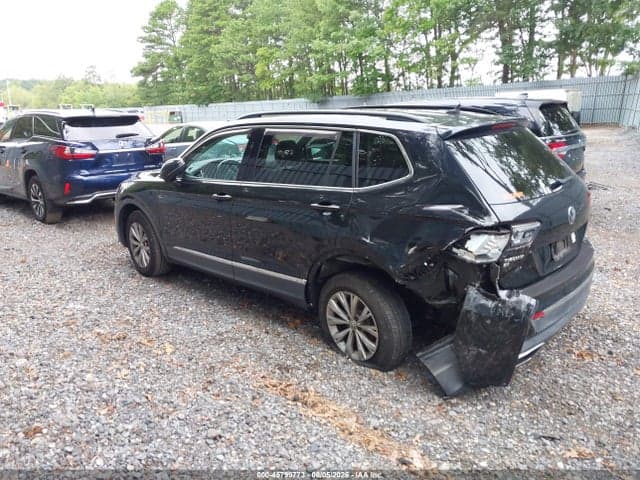 2018 VOLKSWAGEN TIGUAN 2.0T SE/2.0T SEL 3